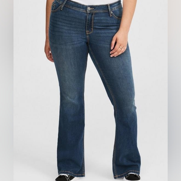 Torrid Luxe Slimboot jeans tall inseam - Picture 9 of 9
